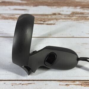 Genuine Oculus Quest / Rift S Right‑Hand Touch Controller Black – Used